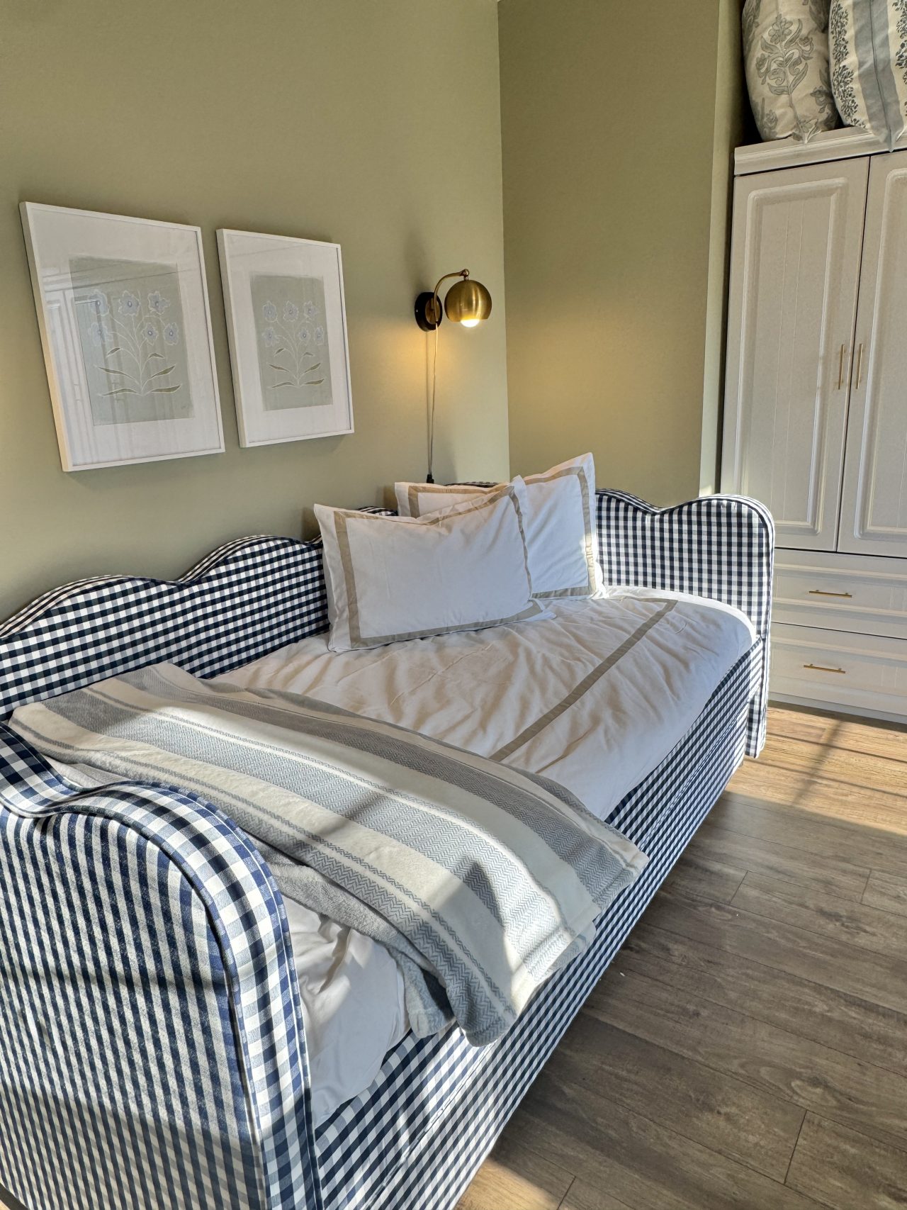 Our Fourth Bedroom, Finally Figured Out: A Daybed That Does It All