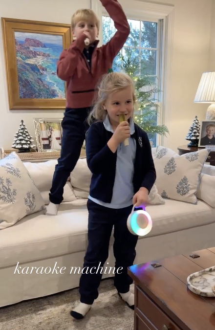 My Classic Christmas Party Playlist That’s Upbeat and Bumpin