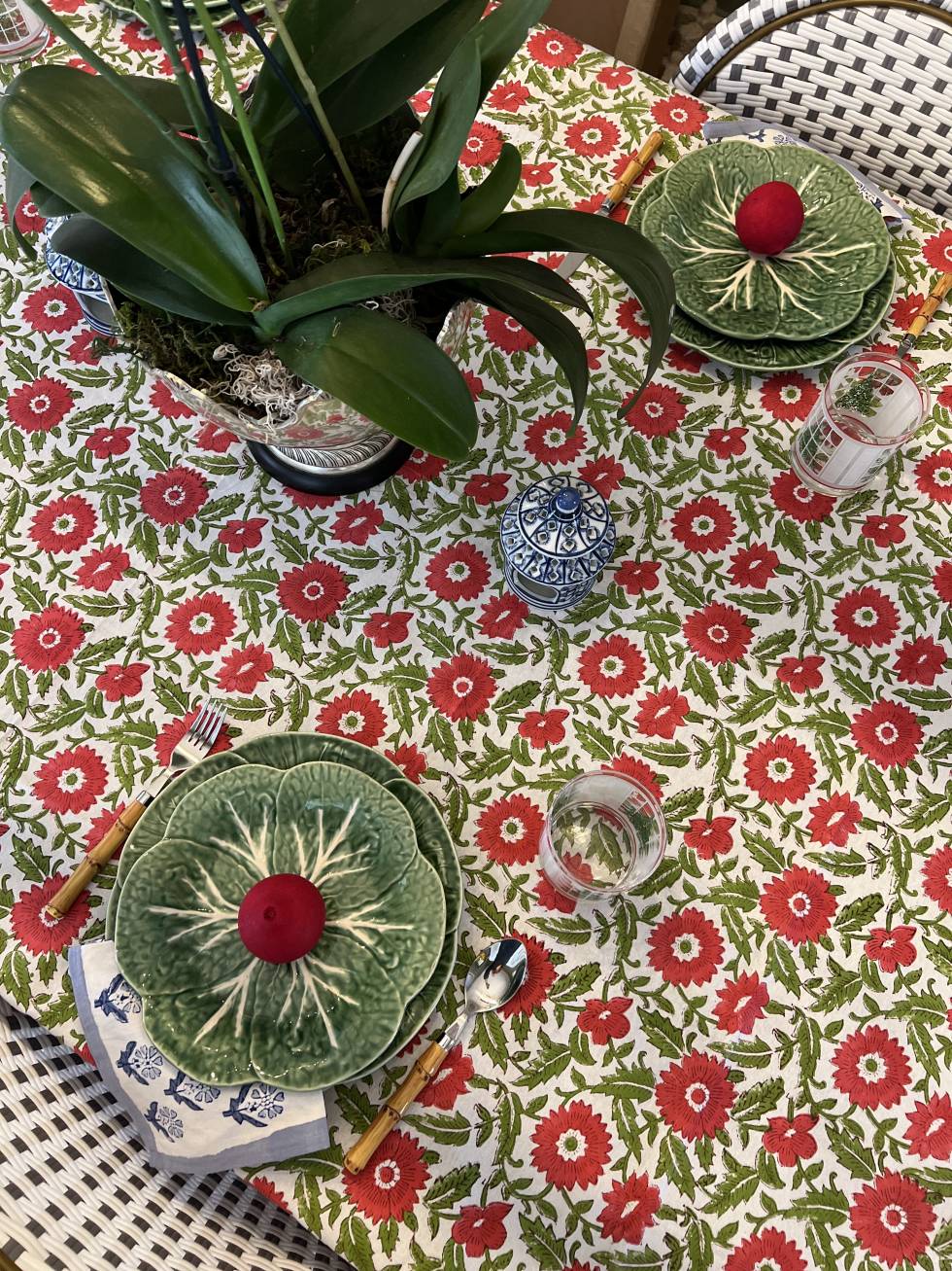Affordable Finds: Grandmillennial Christmas Tablescape
